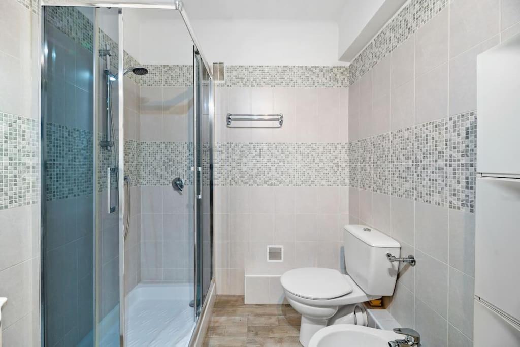 Appartement Le Landelle - Centre- Climatisation -Proche Gare Sncf à Menton Extérieur photo